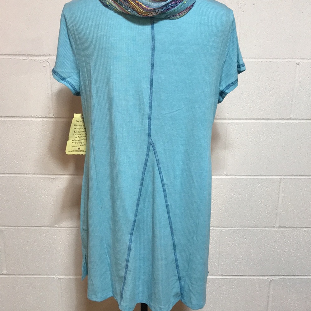 One World Knit Tee with Multicolored Scarf - NWT - Picture 5 of 8